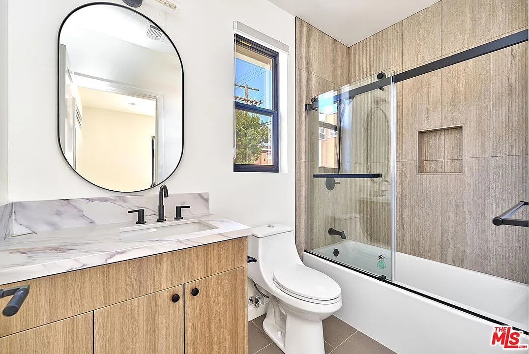2 bed, 2.0 bath, 1000 sqft, $3,990 — Photo 4