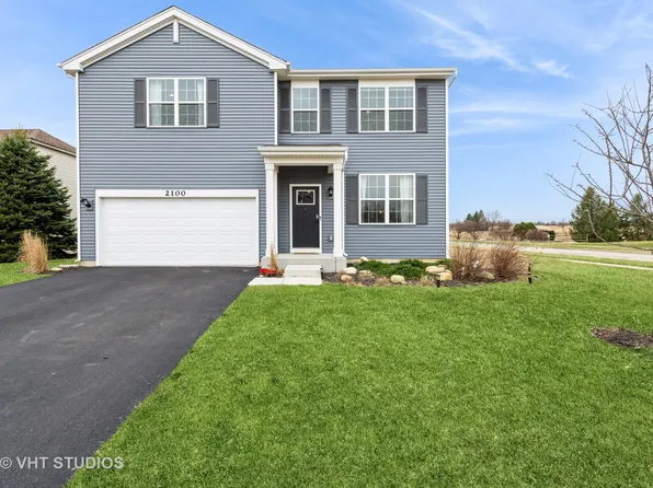 2100 Preswick Ln, Woodstock, IL 60098