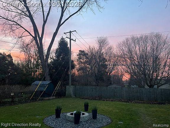 2nd image of 351 Riddle St