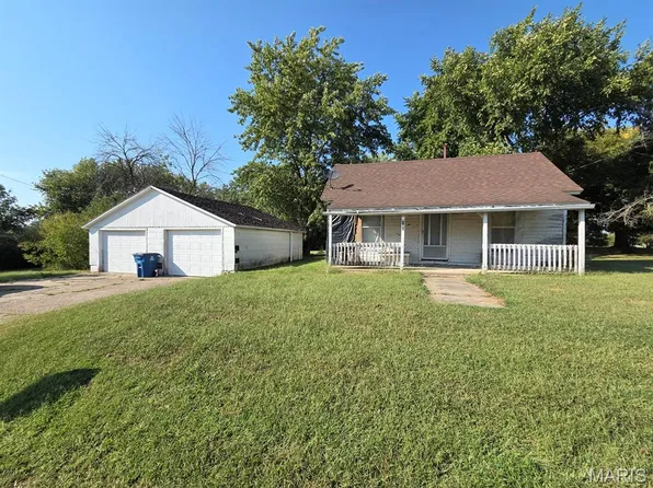 202 W Canton St, Lewistown, MO 63452