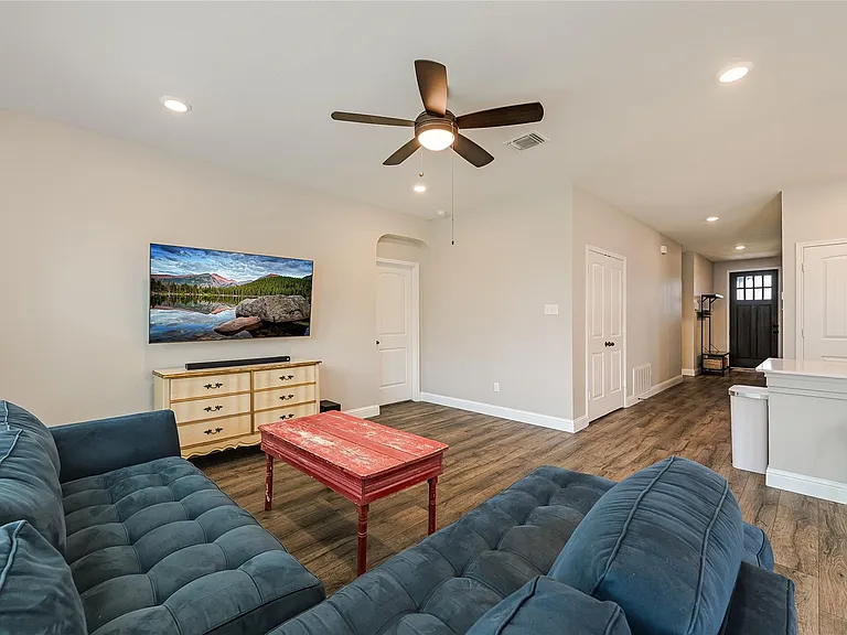 1008 Estes Park — Photo 7