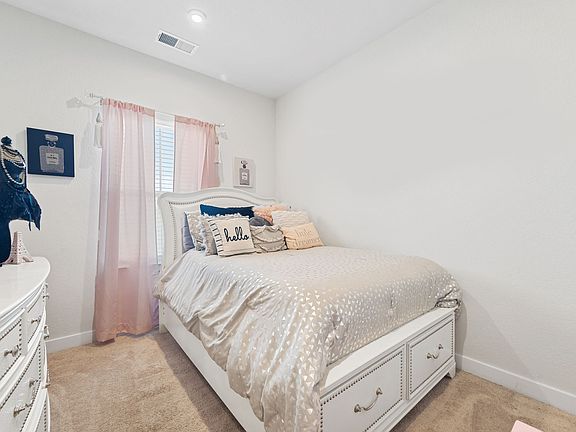 5th image of 133 Cedar Crest Dr #1