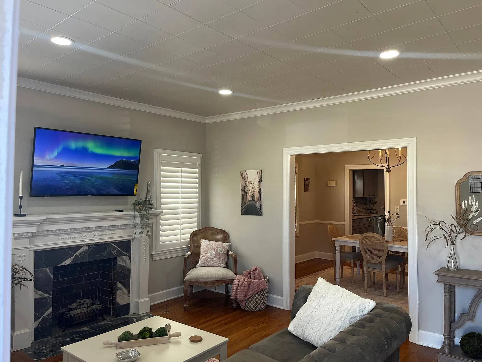 2 bed, 1300 sqft, $2,200 — Photo 3