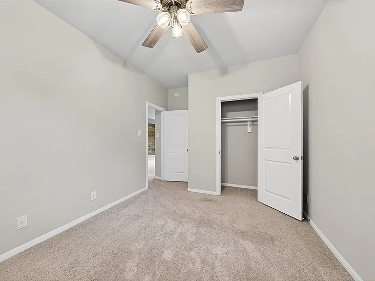 2429 Abbot Brook Dr — Photo 31