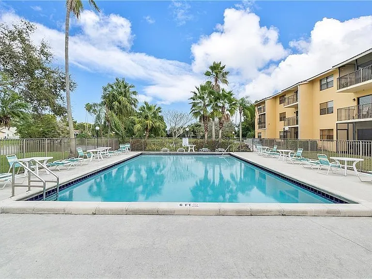 11477 NW 39th Ct #305-1 — Photo 18