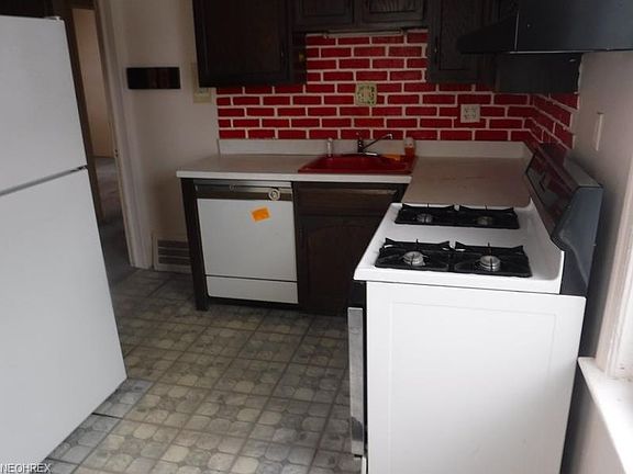 4th image of 3978 E 120th St
