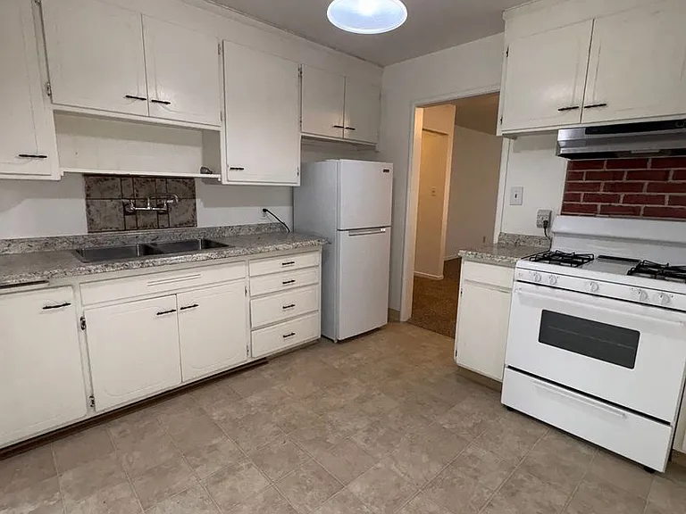 324 Cottonwood St — Photo 12