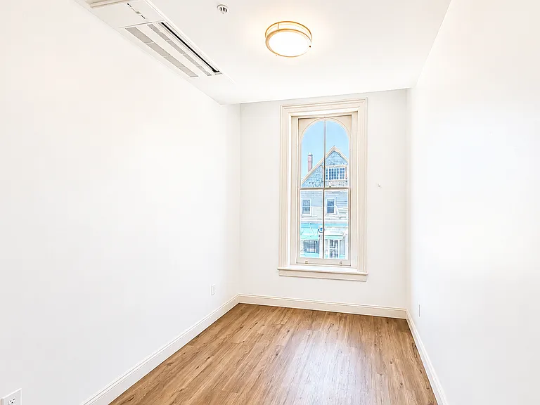 319 Connecticut St #2 — Photo 12