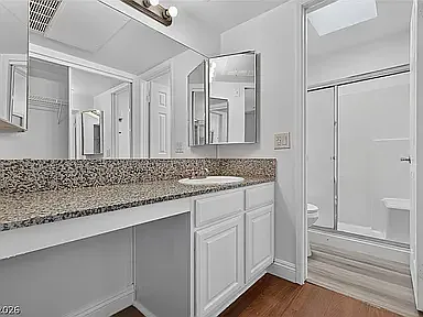2 bed, 920 sqft, $1,450 — Photo 2
