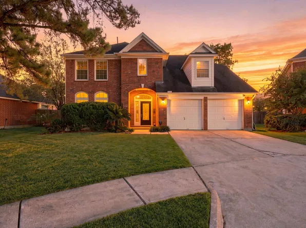 12735 Canterbury Dr, Houston, TX 77014
