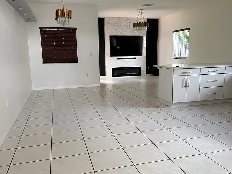 16263 SW 55th Ter — Photo 3