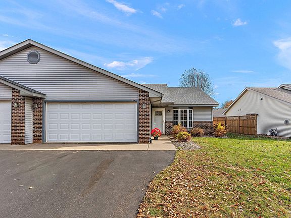 2nd image of 1902 Lupine Dr
