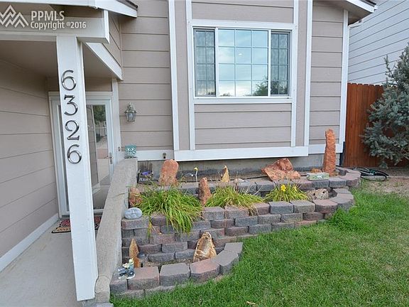 ENTRANCE TO THE HOME