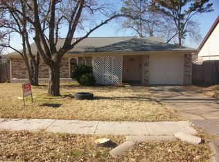 2415 Glacier St, Irving, TX 75062