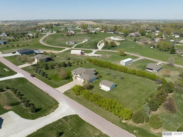 4661 Crest Ridge Loop, Blair, NE 68008