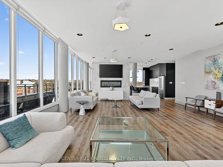 475 George St N #416 — Photo 10