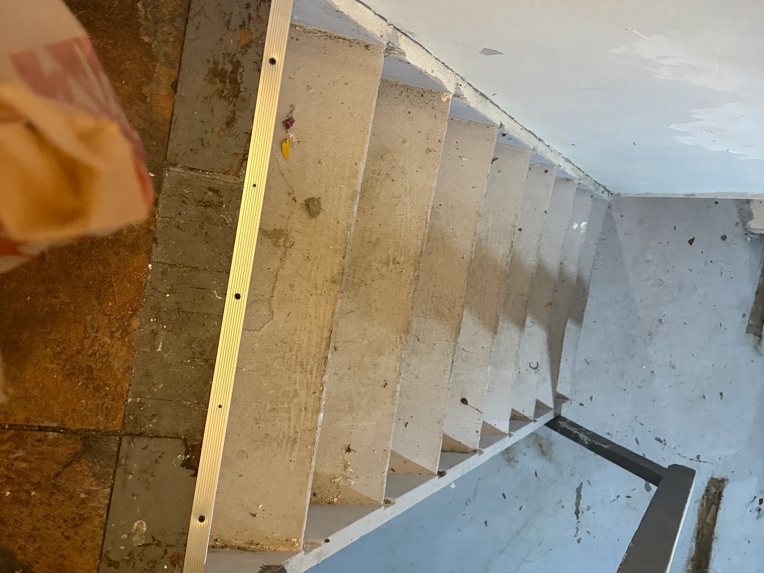 2 bed, 707 sqft, $950 — Photo 2