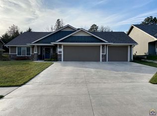 5431 SW Westport Dr, Topeka, KS 66610