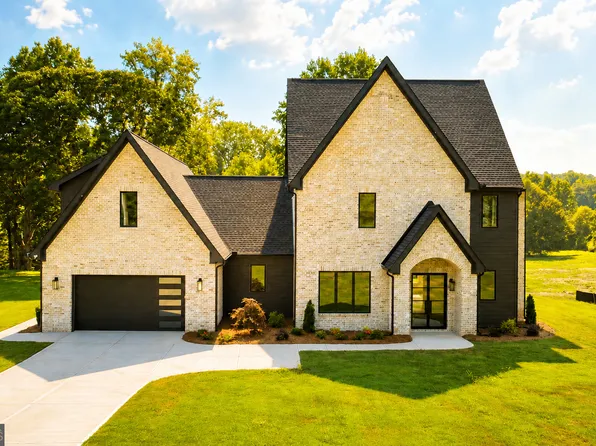 6218 Blackjack Rd, Flowery Branch, GA 30542