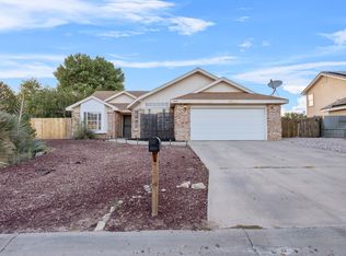 43 Juniper Ave, Los Lunas, NM 87031