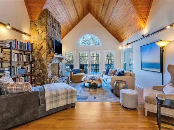 421 Walnut Way, Wilkesboro, NC 28697