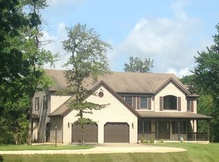 16621 Still Meadows St, Petersburg, IL 62675