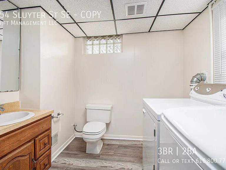 954 Sluyter St SE #COPY — Photo 6
