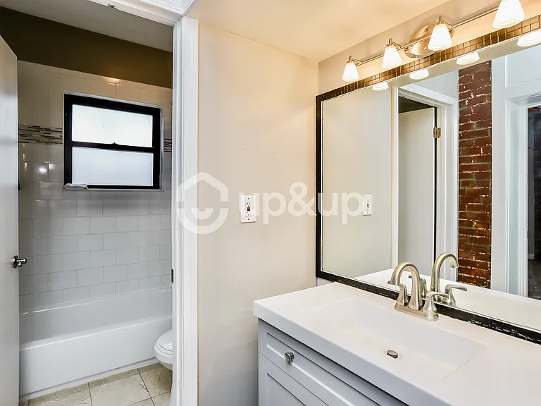 919 Allen Ave #R — Photo 10