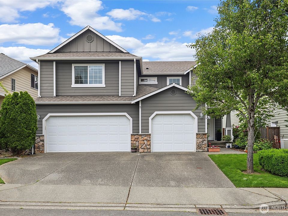 1st image of 5208 NE 8th Court