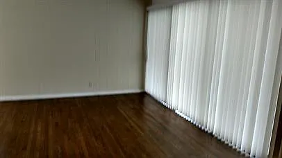 3 bed, 1030 sqft, $3,195 — Photo 3