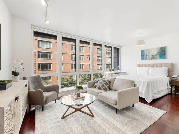 125 W 21st St APT 4C, New York, NY 10011