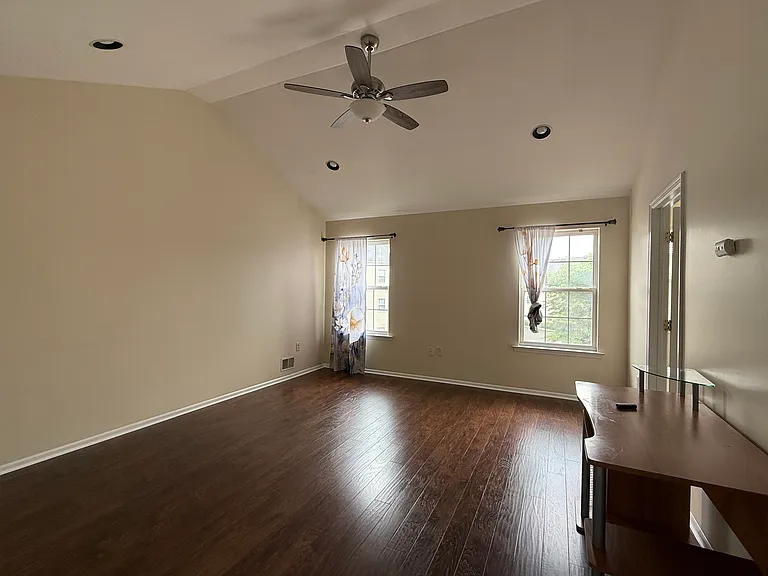 808 Margaret Ct — Photo 11