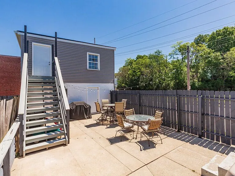 833 Ofallon Ave — Photo 10
