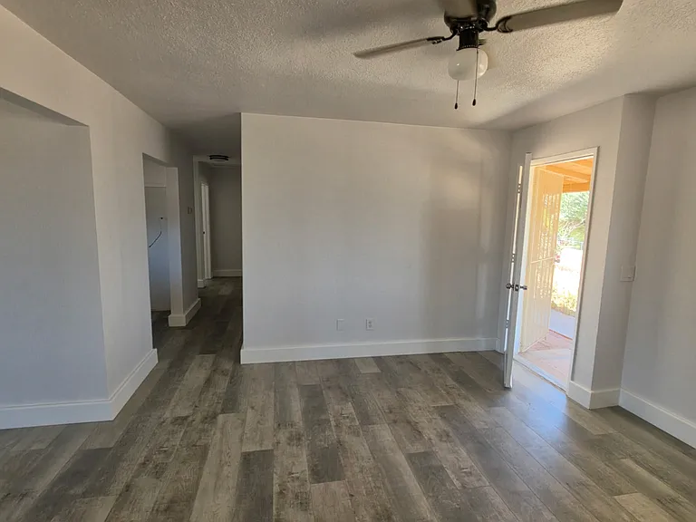 11586 Calcite Ave — Photo 3