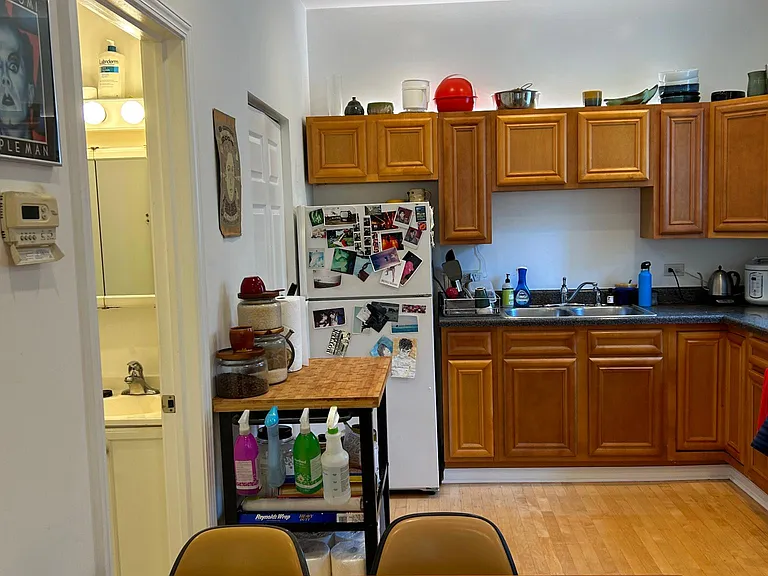 1731 W 17th St #6 — Photo 14