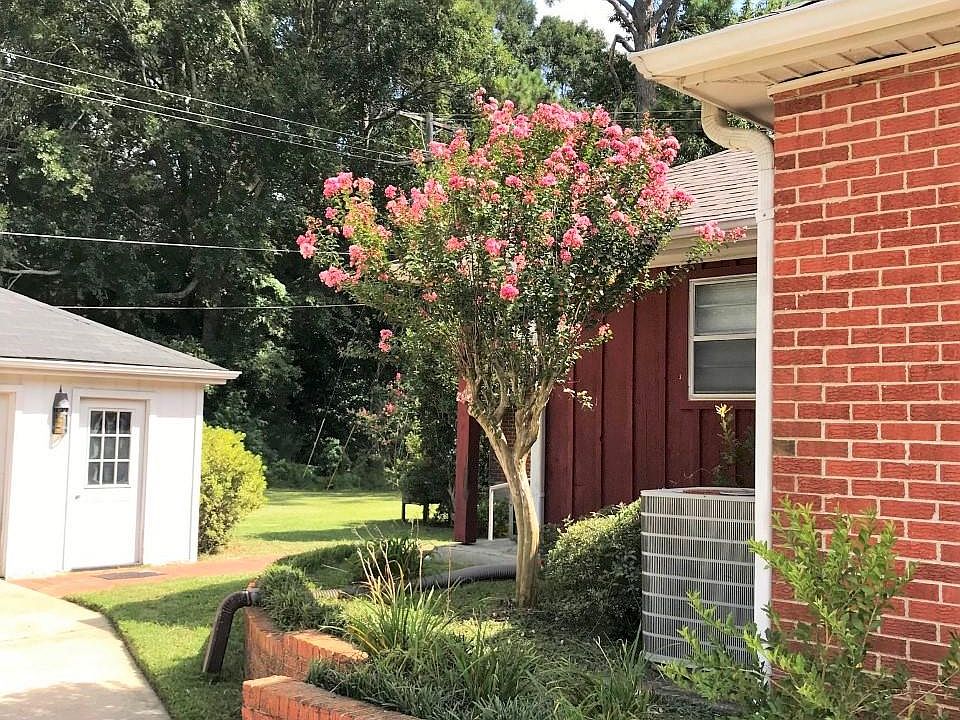 2nd image of 702 Auburn Dr