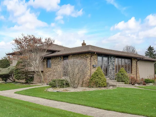 1915 Melbrook Ct, Munster, IN 46321