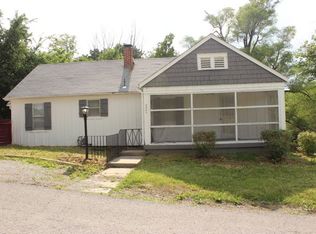 8002 Walrond Ave, Kansas City, MO 64132
