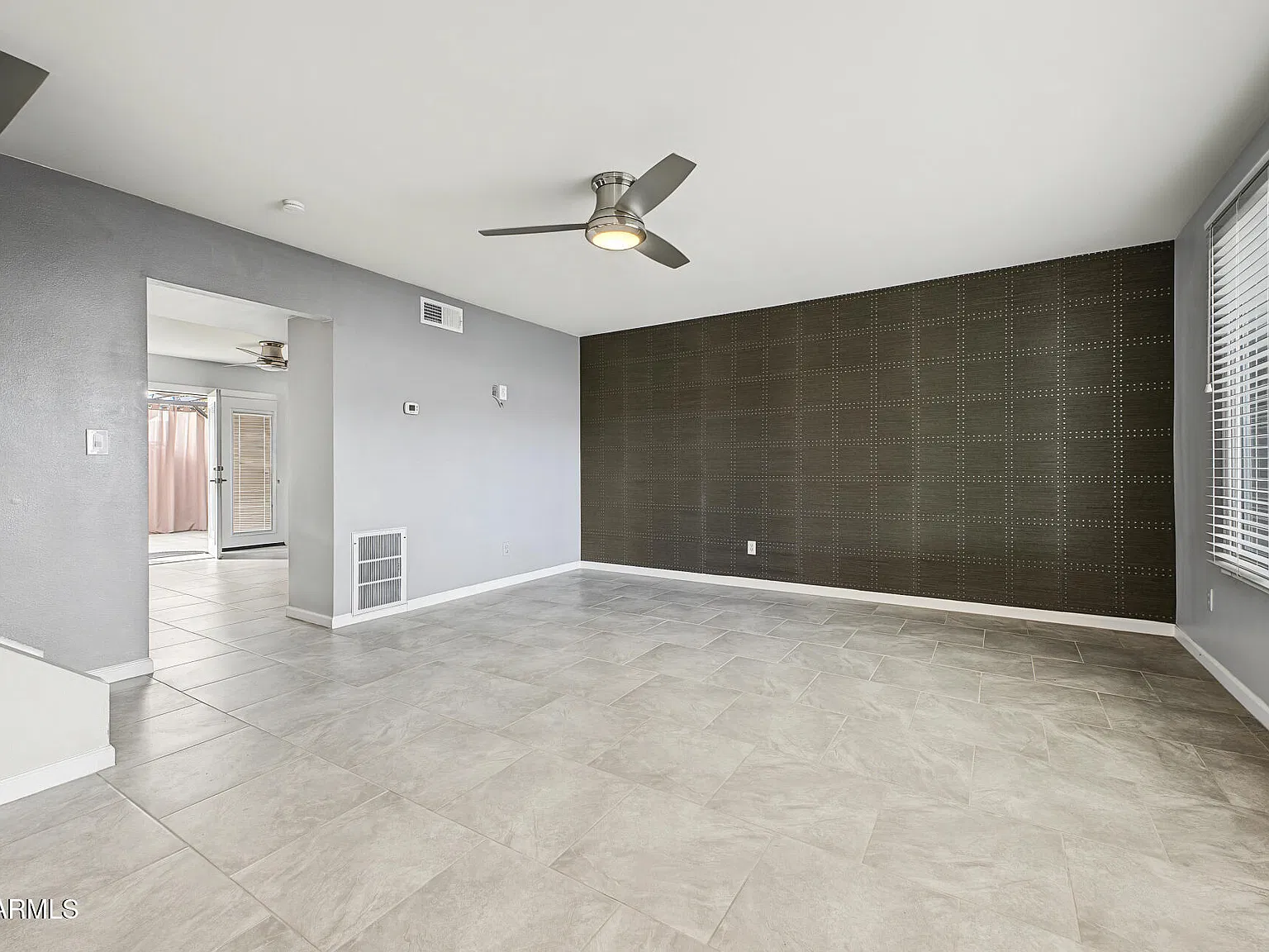 3 bed, 2.5 bath, 1408 sqft, $2,500 — Photo 3