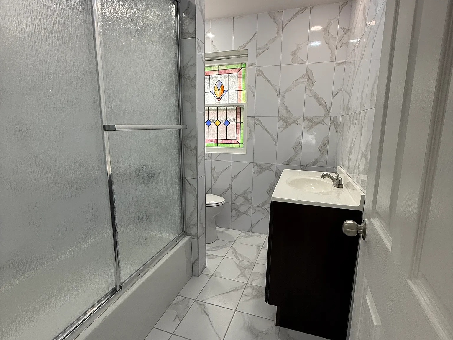 3 bed, 1000 sqft, $3,000 — Photo 3