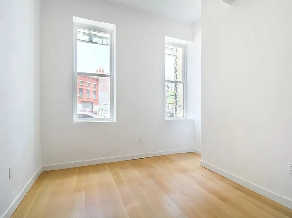 1146 Myrtle Avenue image 1 of 8