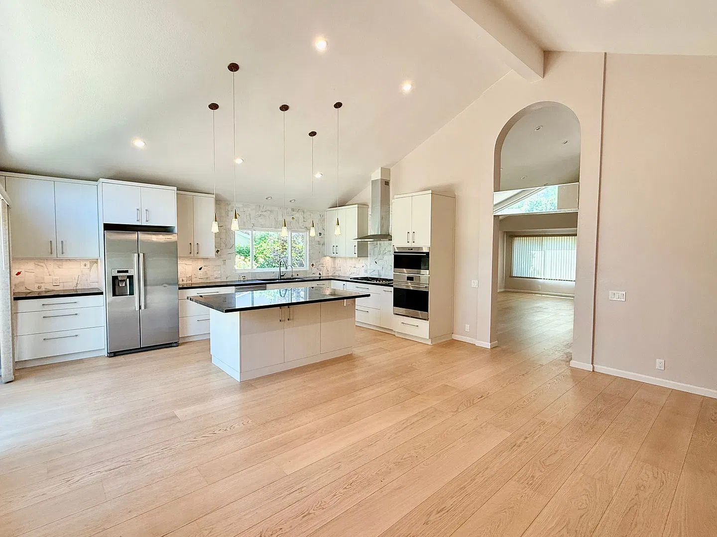 Beautifully Updated 3 bedroom + Office/2 Bathroom Home In Gated Community — Photo 4