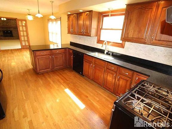 5th image of 7343 Brushwood Dr