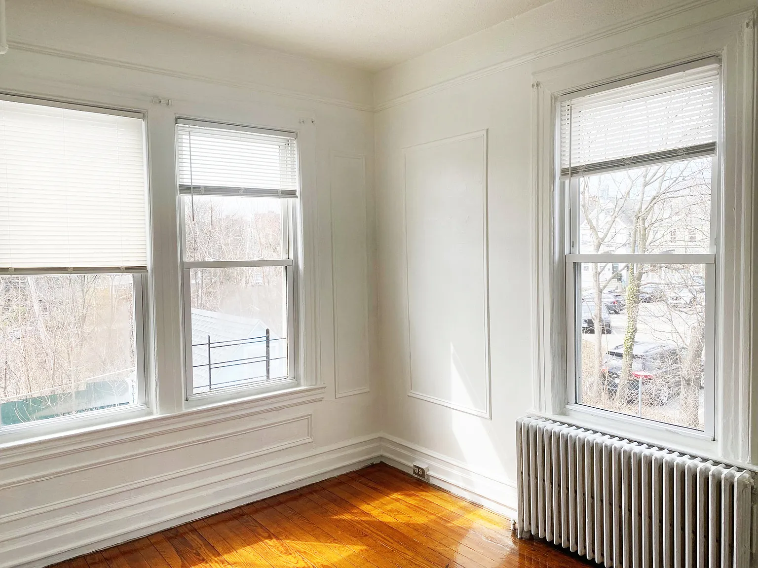 3 bed, 1100 sqft, $3,200 — Photo 3