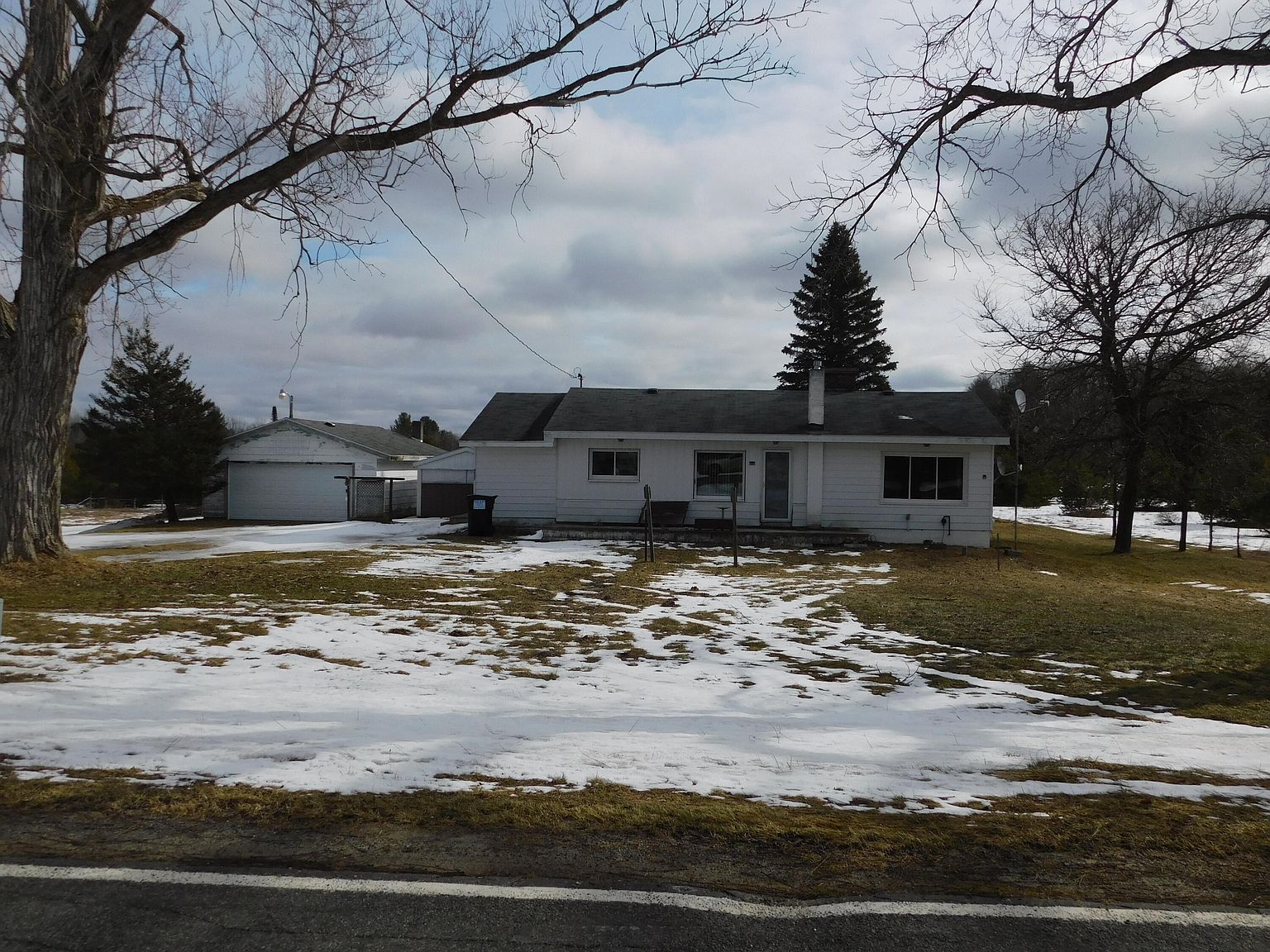 9557 N 1st Rd, Copemish, MI 49625 Zillow