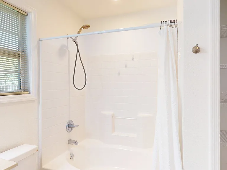 119 Celeste Ct — Photo 17