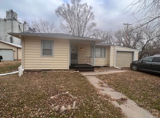 218 Noble Ave, Chapman, KS 67431