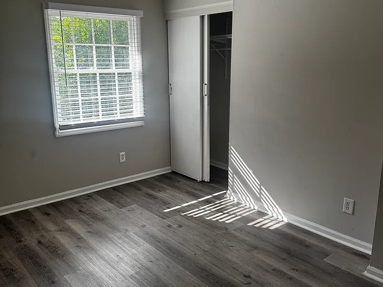 343 Gonwood Cir — Photo 11