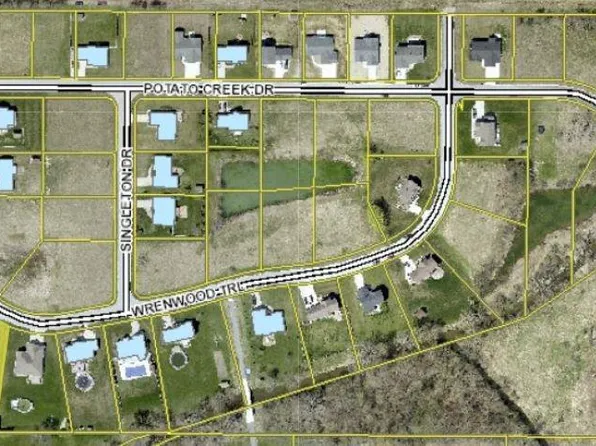 801 Red Robin Dr #44, North Liberty, IN 46554