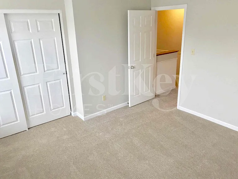 9 Kingsmont Ct — Photo 12